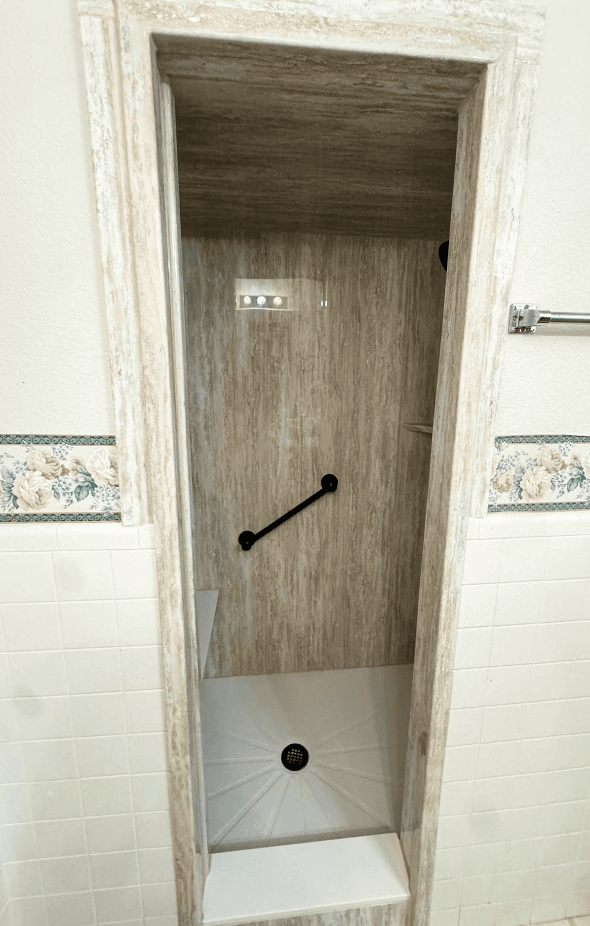 Shower built by Hawk & Fox — photograph 3 of 8